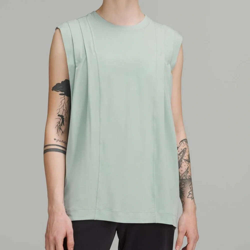 Lululemon Modal Pleated Shoulder Tank Top ~ Size 4 - Picture 2 of 6